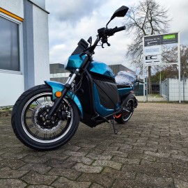 Madat HL 6.0 Pro E Roller E Scooter Elektroroller E Chopper 17/13 Zoll 110 km/h 100Ah Akku 240 km