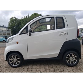 Madat A01 – Elektro-Microauto Weiß mit 80 Ah Lithium-Eisenphosphat-Akku (LiFePO₄), 45 km/h oder 25 km/h