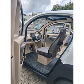 Madat A01 – Elektro-Microauto Weiß mit 80 Ah Lithium-Eisenphosphat-Akku (LiFePO₄), 45 km/h oder 25 km/h