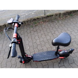 E-Sit Pro –  E- Scooter mit Sitz, Vollfederung  Gelände-Reifen