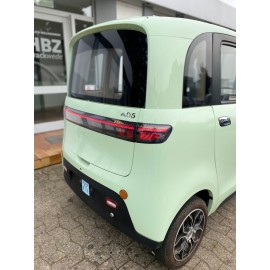 Madat A05 – Grüner E-Kabinenroller mit 100 Ah Lithium-Eisenphosphat-Akku (LiFePO₄), 45 km/h