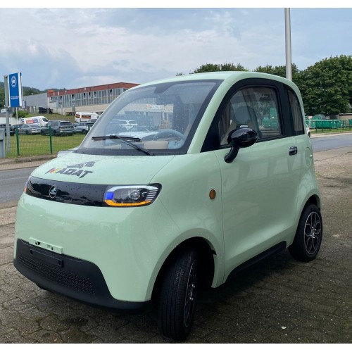 Madat A05 – Grüner E-Kabinenroller mit 100 Ah Lithium-Eisenphosphat-Akku (LiFePO₄), 45 km/h