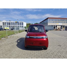 Madat B05 – Rotes Elektro-Microauto mit LiFePO₄-Akku – erhältlich mit 45 km/h oder 25 km/h