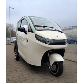 Madat A03 – Elektrischer Dreirad-Kabinenroller in Beige Hellgrün mit Lithium-Eisenphosphat-Akku (LiFePO₄), 45 km/h (optional 25 km/h)