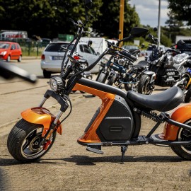 Madat 8 Elektroroller E Chopper Elektrochopper E Roller E Scooter 45 km/h 30 Ah Akku 40-60 km